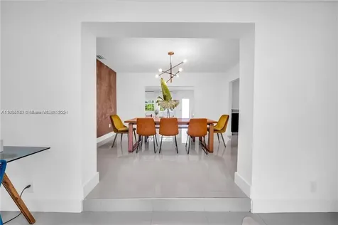 555 NE 127th Street North Miami FL 33161
