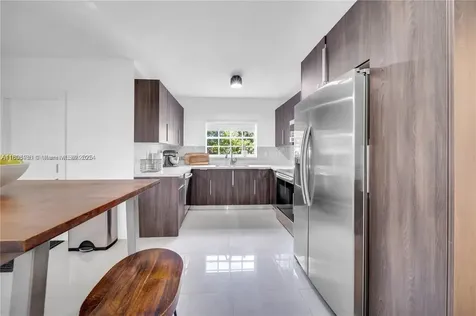 555 NE 127th Street North Miami FL 33161