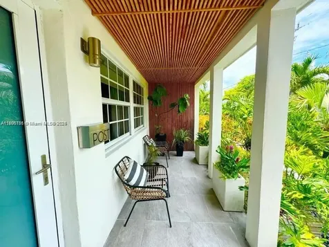 555 NE 127th Street North Miami FL 33161