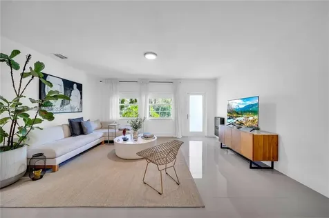 555 NE 127th Street North Miami FL 33161