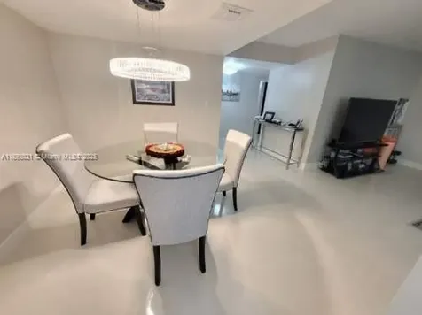 18071 Biscayne Boulevard Aventura FL 33160