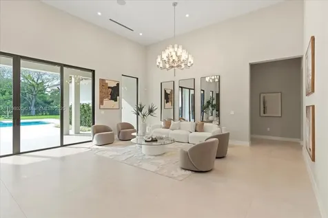 7110 SW 82 Avenue Miami FL 33143