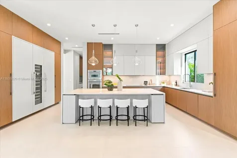 7110 SW 82 Avenue Miami FL 33143
