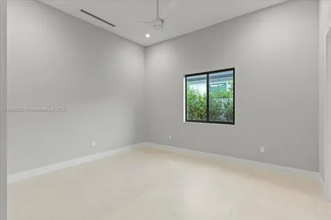 7110 SW 82 Avenue Miami FL 33143