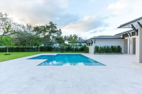 7110 SW 82 Avenue Miami FL 33143