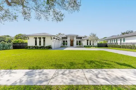 7110 SW 82 Avenue Miami FL 33143