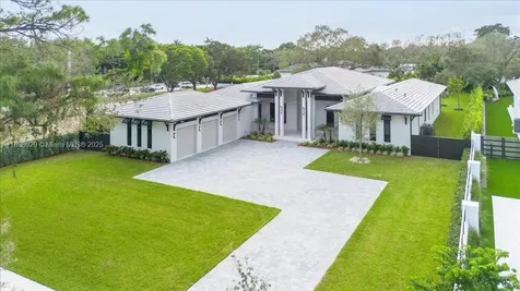 7110 SW 82 Avenue Miami FL 33143