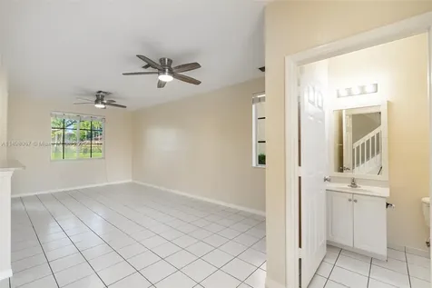 6051 SW 19th Place North Lauderdale FL 33068