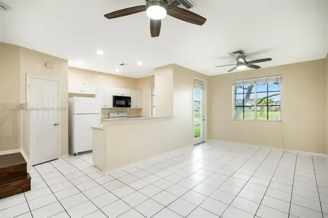 6051 SW 19th Place North Lauderdale FL 33068