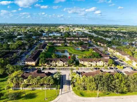 6051 SW 19th Place North Lauderdale FL 33068