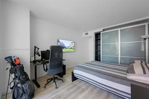 1581 Brickell Avenue Miami FL 33129