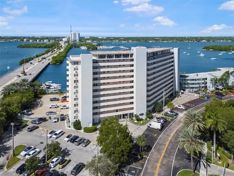 7904 West Drive North Bay Village FL 33141