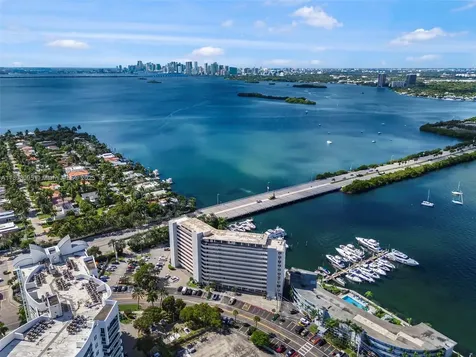 7904 West Drive North Bay Village FL 33141