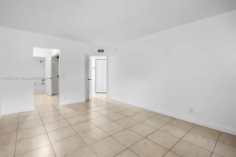 8002 Lagos De Campo Boulevard Tamarac FL 33321