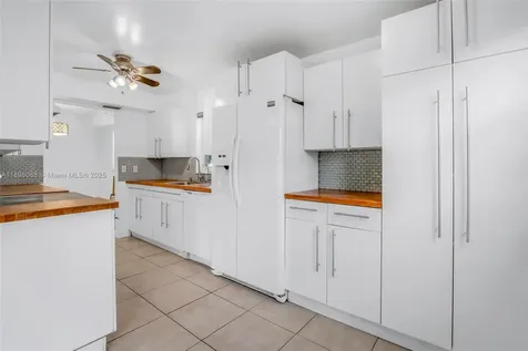8002 Lagos De Campo Boulevard Tamarac FL 33321