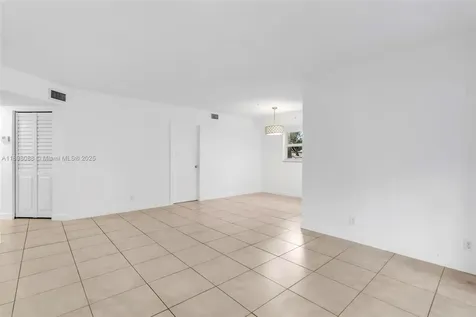 8002 Lagos De Campo Boulevard Tamarac FL 33321