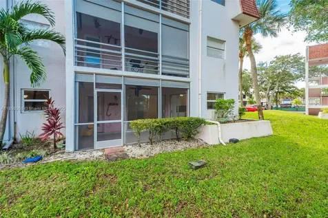 8002 Lagos De Campo Boulevard Tamarac FL 33321