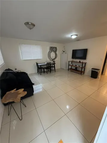 1132 NW 38th Street Miami FL 33127