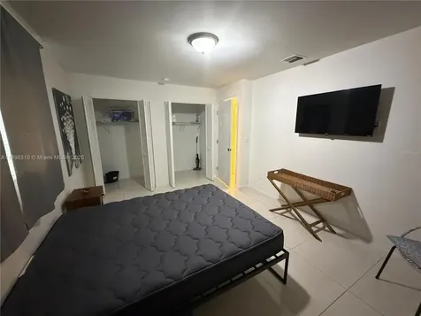 1132 NW 38th Street Miami FL 33127