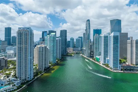3132 NW 43rd Street Miami FL 33142