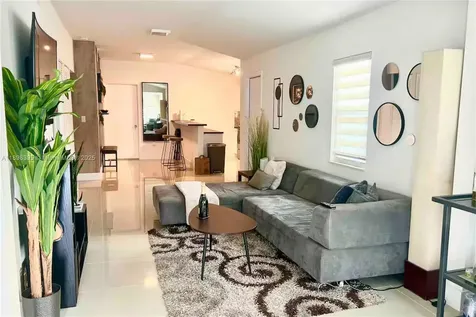 3132 NW 43rd Street Miami FL 33142