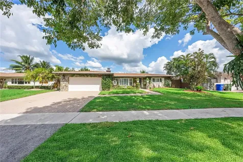 11041 NW 22nd Street Pembroke Pines FL 33026