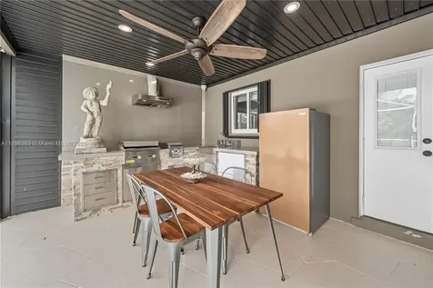 11041 NW 22nd Street Pembroke Pines FL 33026