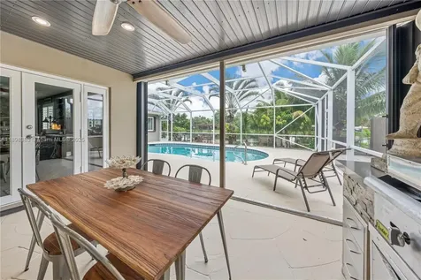 11041 NW 22nd Street Pembroke Pines FL 33026