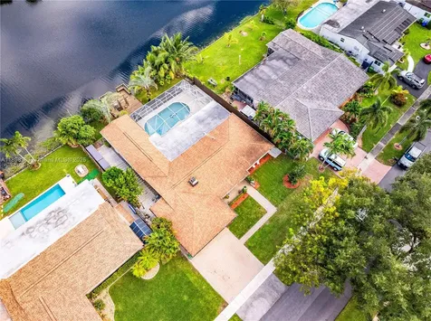 11041 NW 22nd Street Pembroke Pines FL 33026