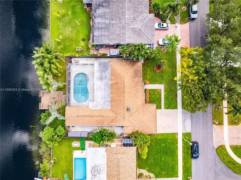 11041 NW 22nd Street Pembroke Pines FL 33026