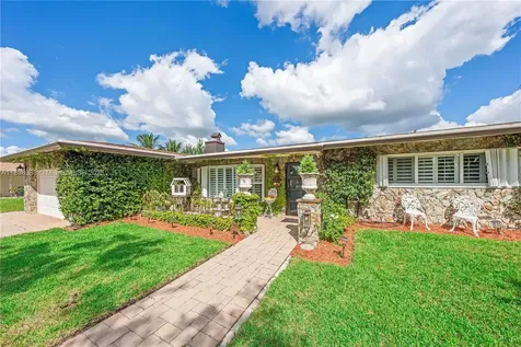 11041 NW 22nd Street Pembroke Pines FL 33026