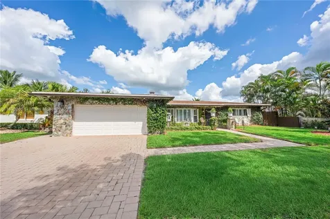 11041 NW 22nd Street Pembroke Pines FL 33026