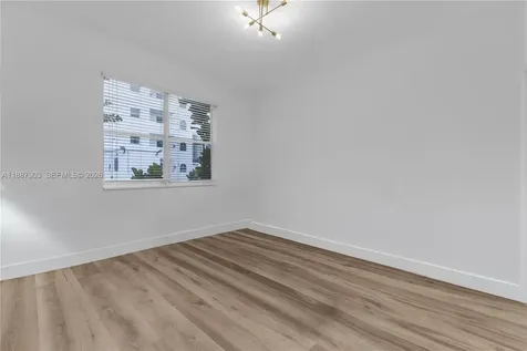 3067 Center Street Miami FL 33133
