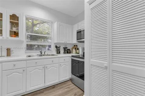 3067 Center Street Miami FL 33133