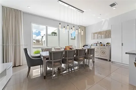 10354 NW 64th Street Doral FL 33178