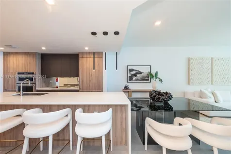 3801 Collins Avenue Miami Beach FL 33140