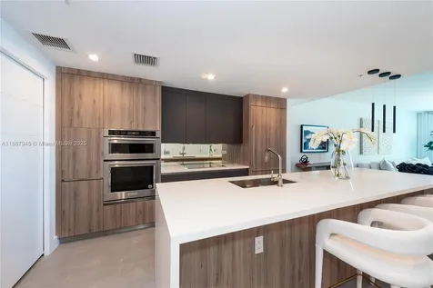 3801 Collins Avenue Miami Beach FL 33140