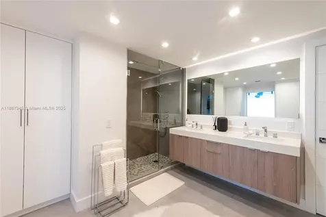 3801 Collins Avenue Miami Beach FL 33140