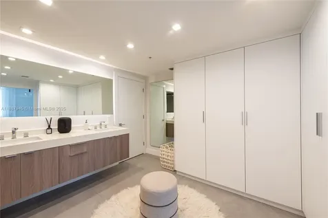 3801 Collins Avenue Miami Beach FL 33140
