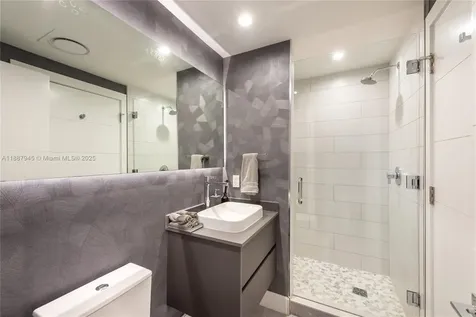 3801 Collins Avenue Miami Beach FL 33140