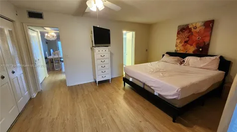2079 Harwood F Deerfield Beach FL 33442