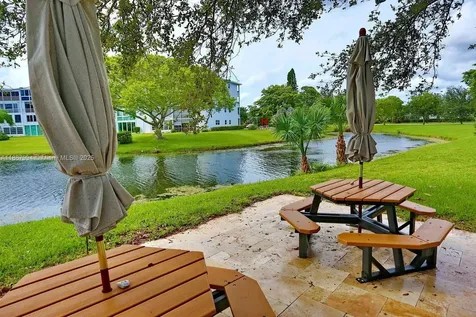 2079 Harwood F Deerfield Beach FL 33442