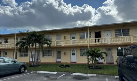 160 NE 203rd Terrace Miami Gardens FL 33179
