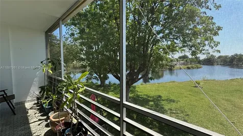 160 NE 203rd Terrace Miami Gardens FL 33179