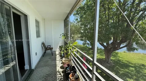 160 NE 203rd Terrace Miami Gardens FL 33179