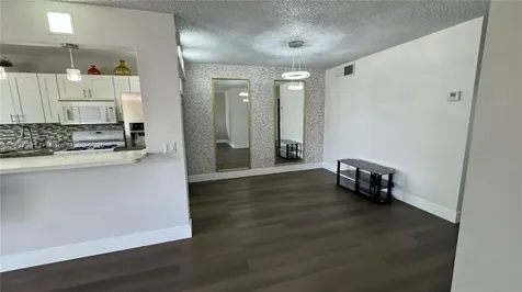 160 NE 203rd Terrace Miami Gardens FL 33179