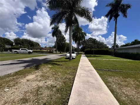 444 NW 21st Street Homestead FL 33030