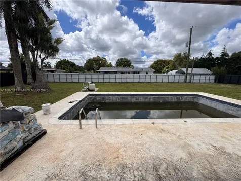 444 NW 21st Street Homestead FL 33030