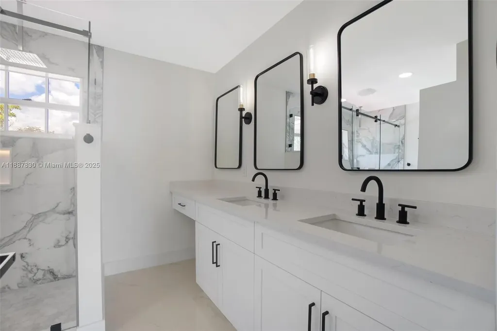 10728 Oak Lake Way Boca Raton FL 33498