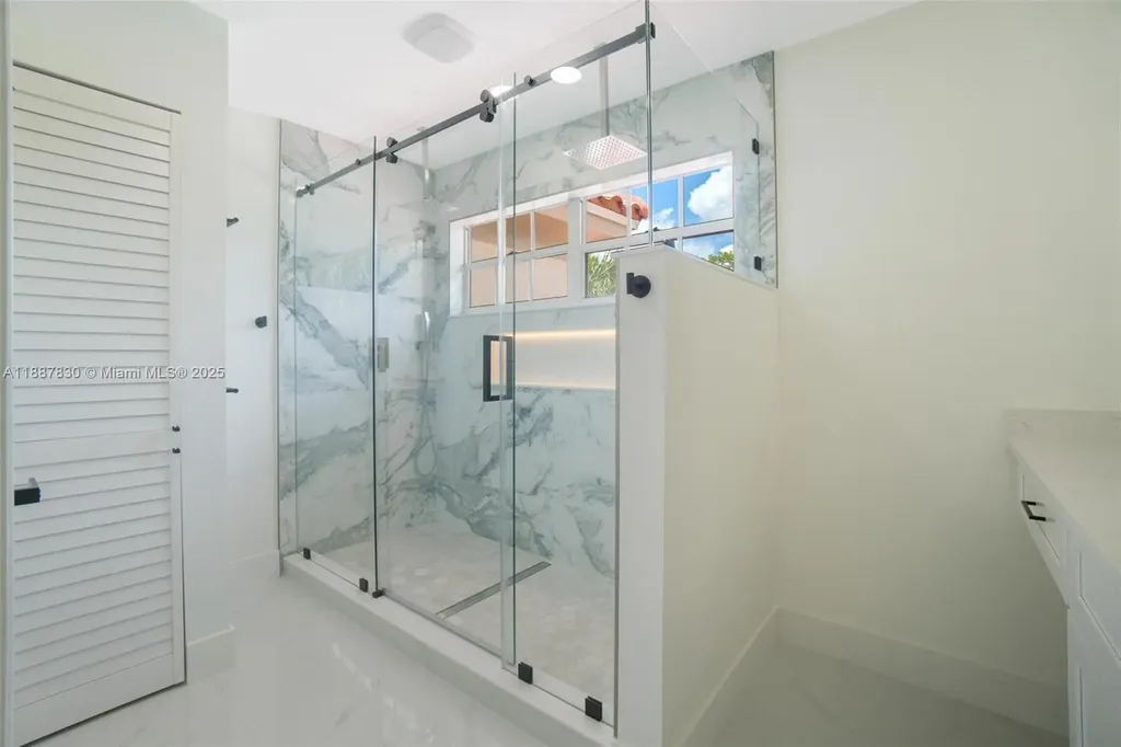 10728 Oak Lake Way Boca Raton FL 33498